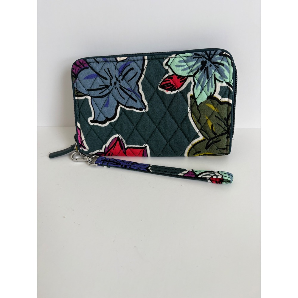 Vera Bradley NEW w Tag‎ Falling Flowers RFID Grab & Go Wristlet Quilted Wallet